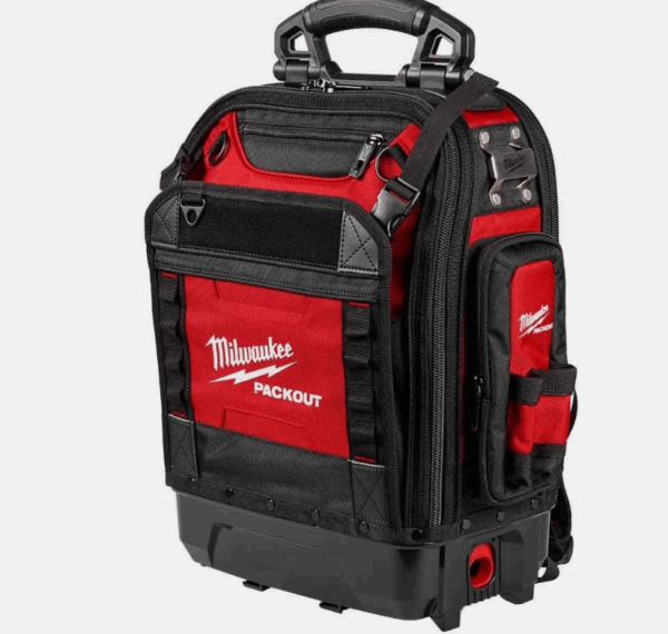 Vista frontal de la mochila Milwaukee PACKOUT 48-22-8303