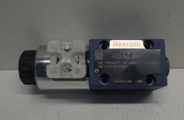 Válvula Rexroth R900561274 4WE6D6X/EG24N9K4”