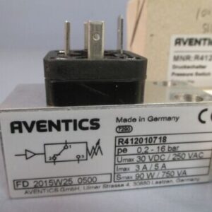 Imagen del Aventics PM1 R412010718, presostato neumático ajustable de 0.2 a 16 bar con conector DIN.