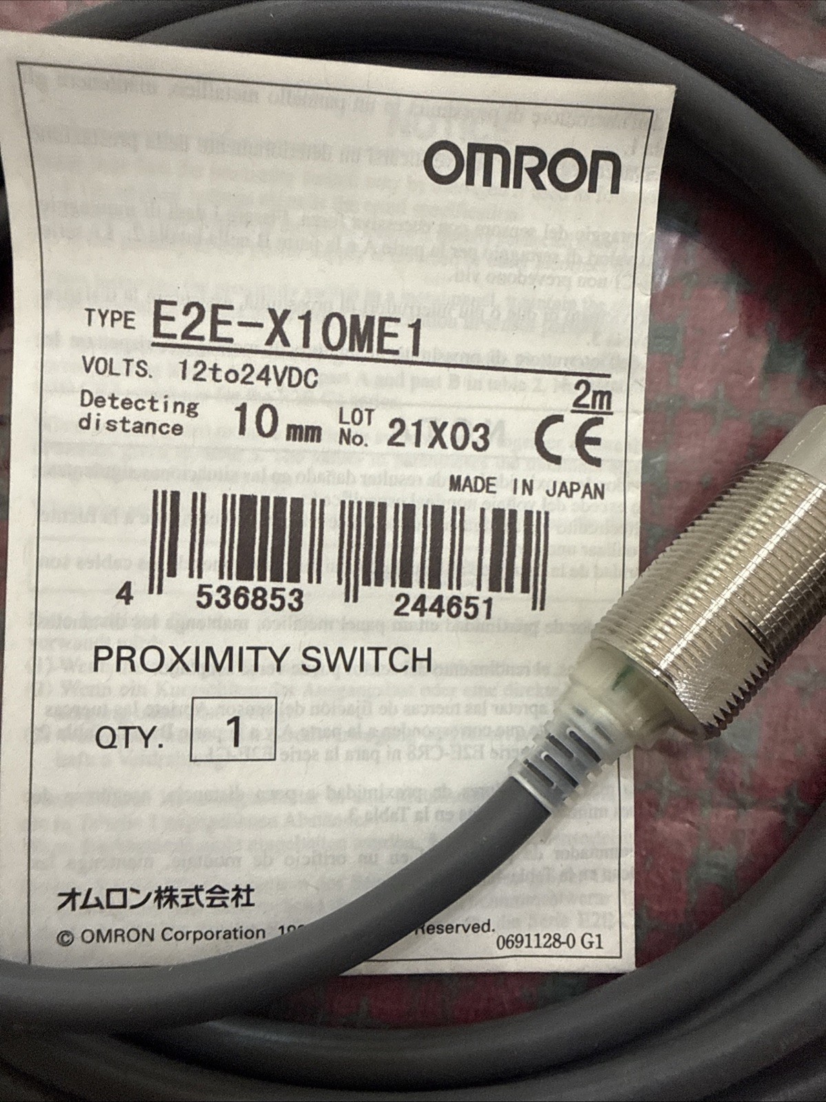 Imagen del Omron E2E-X10ME1, sensor inductivo de proximidad M18 con cable de 2 m.