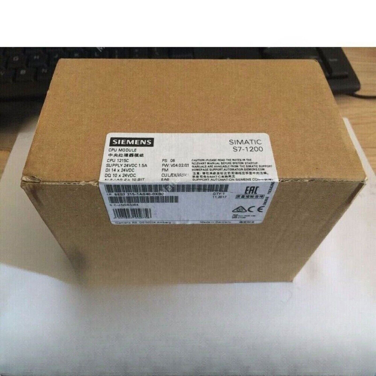 Imagen del Siemens S7-1200 CPU 1215C 6ES7215-1AG40-0XB0, PLC compacto DC/DC/DC con dos puertos PROFINET.