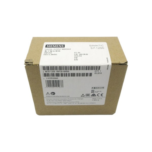 Imagen del Siemens S7-1200 SM 1222 6ES7222-1BF32-0XB0, módulo de 8 salidas digitales a transistor.